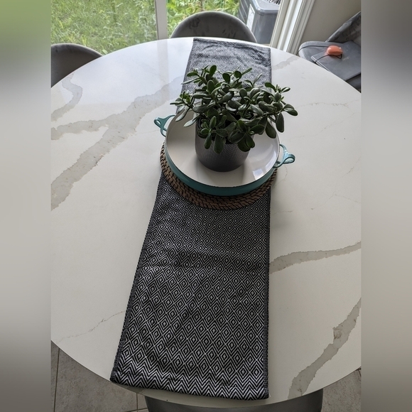 Ikea Black White Diamond Geometric  Table Runner - Picture 3 of 3